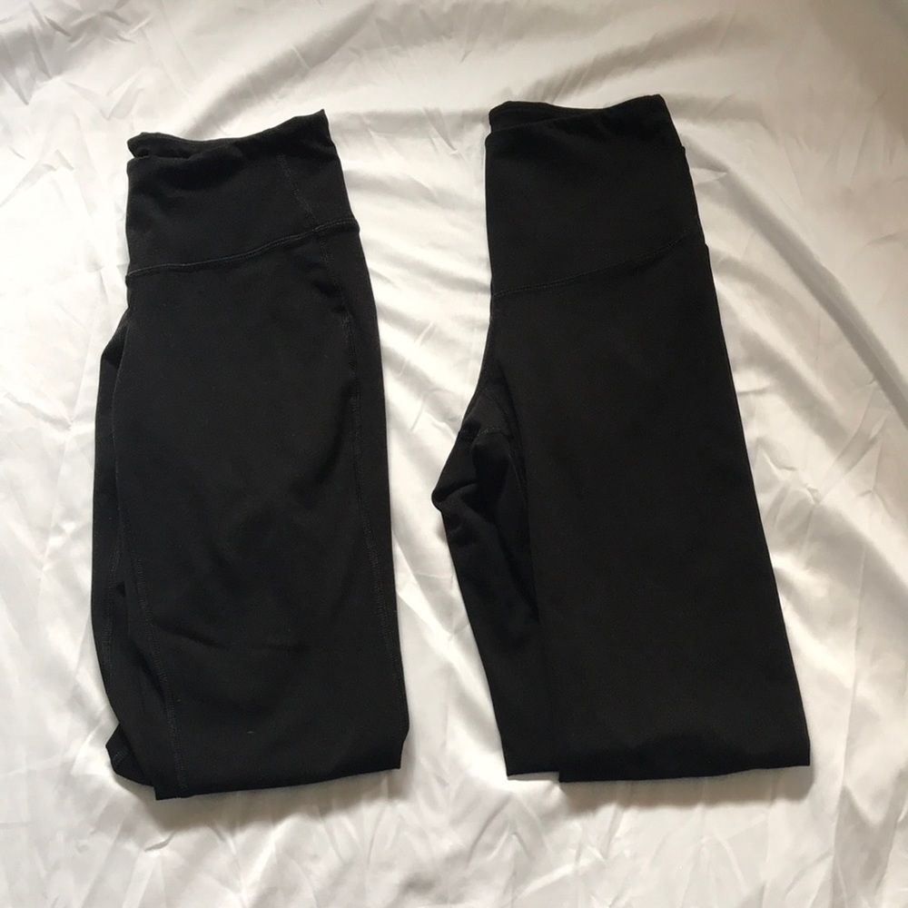 Bundle 2 pairs of Old Navy leggings